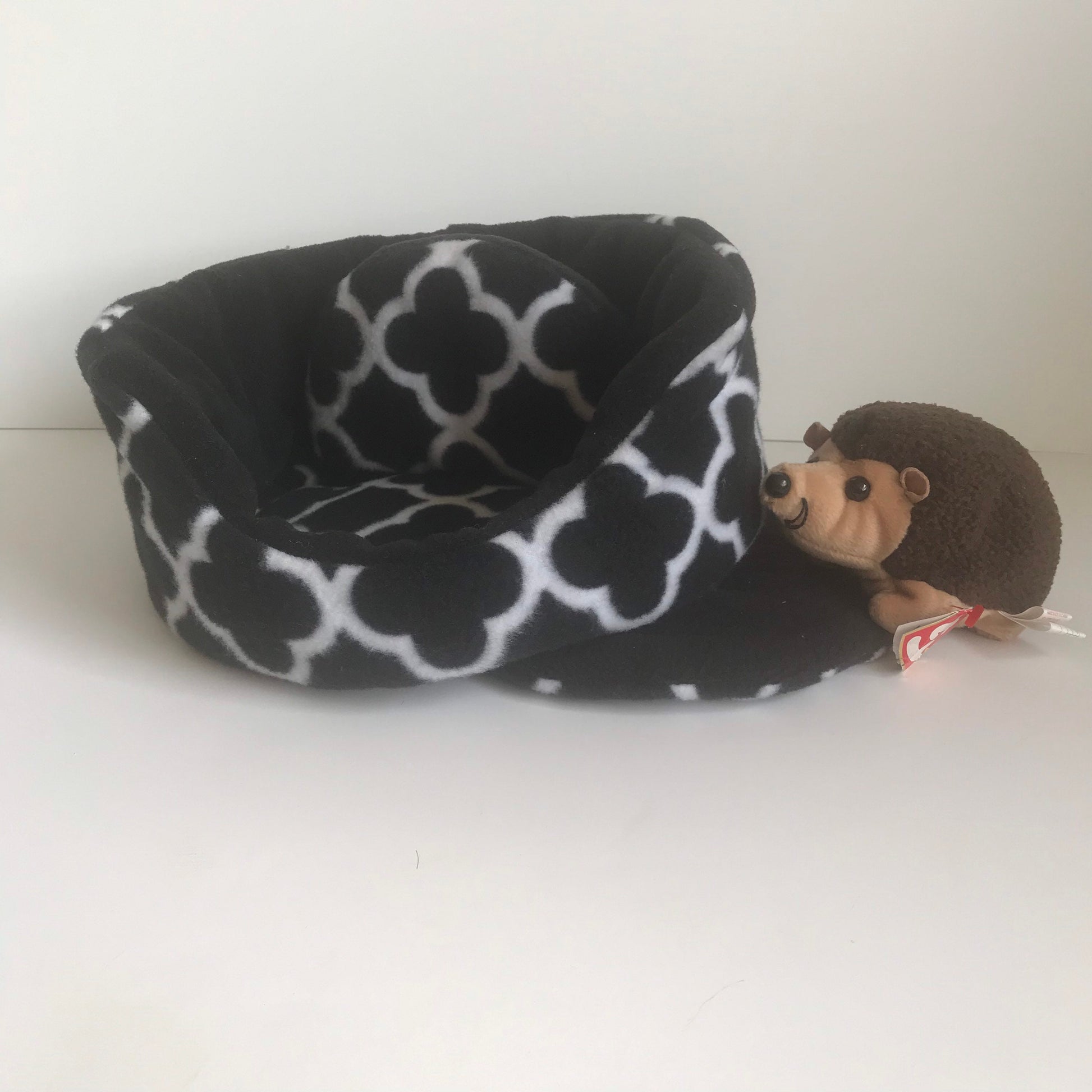 Cuddle Cup, Small Pet Bed, Guinea Pig Bed, Chihuahua Bed, Guinea Pig Accessories, Gift for Guinea Pig, Guinea Pig Fleece, Bed for Kittens